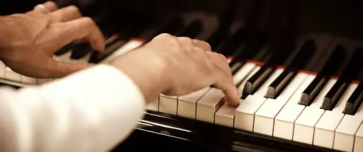 aplicaciones para aprender a tocar piano