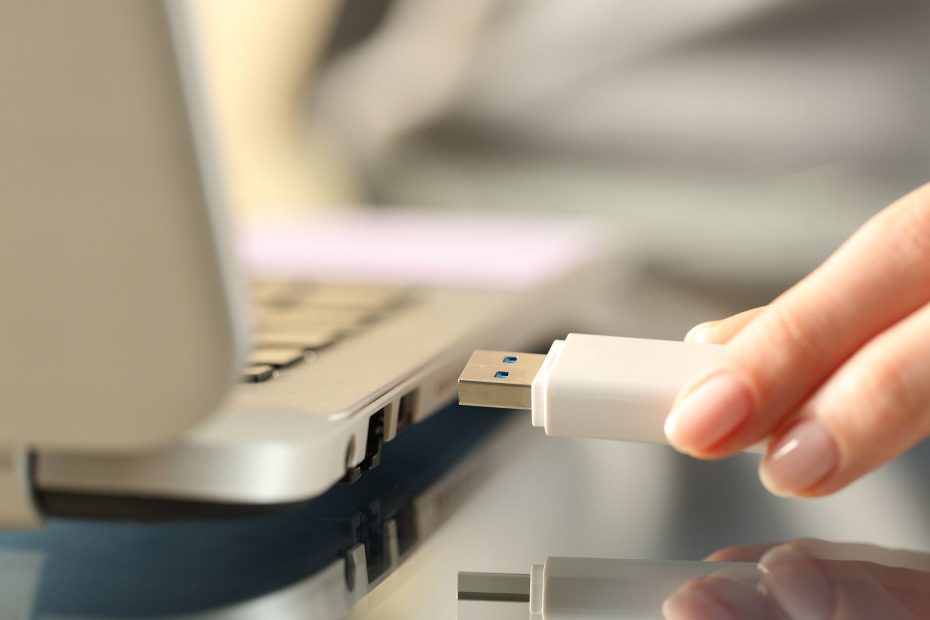 ¿Cómo bootear un pendrive?